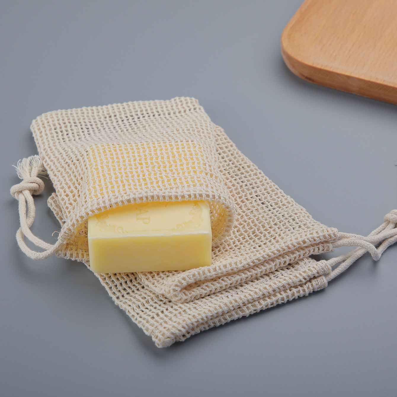 Skincare D'Alba - حقيبة حفظ الصابون من القطن الطبيعي،