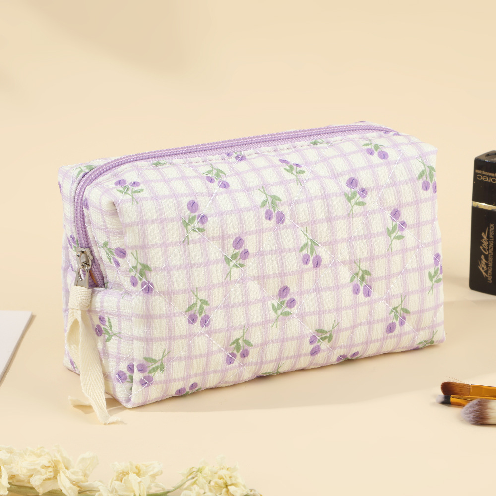 حقيبة تخزين أحمر الشفاه مزخرفة - مراجعة Skincare D'Alba وسعره